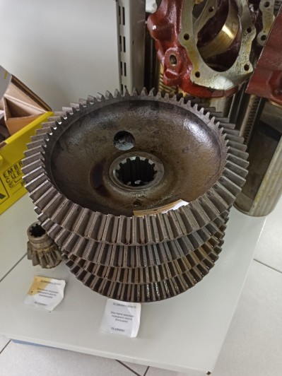 Шестерня ведомая переднего моста (большая)