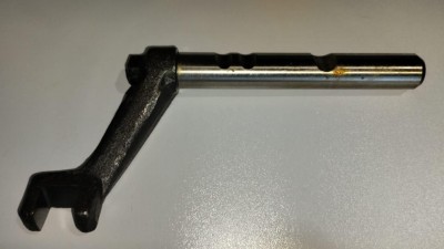 Поводок вилок КПП МТЗ-1221