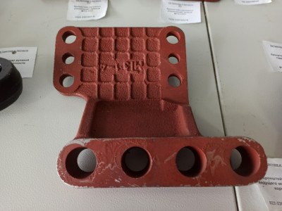 Кронштейн крепления гидроцилиндра