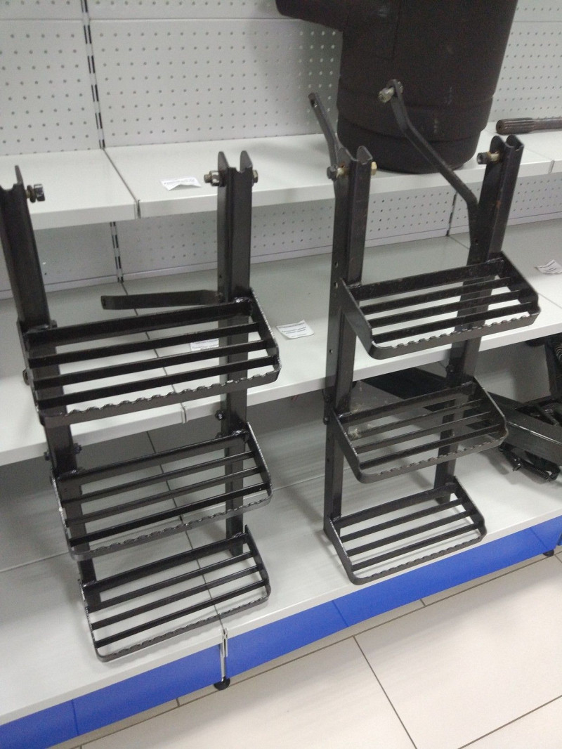 Подножка (левая в сборе) — 2