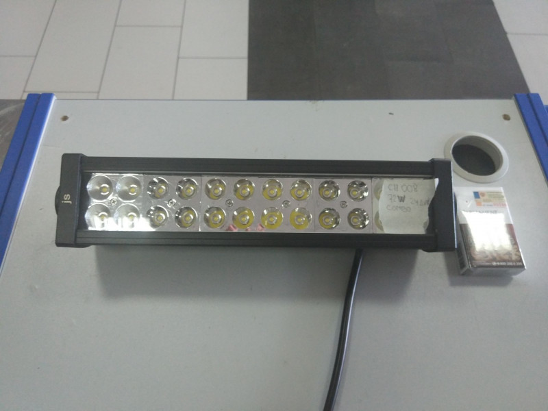 Балка светодиодная CH008 72W COMBO 24 диода по 3W(габаритные размеры 83*82*115*415мм) — 2